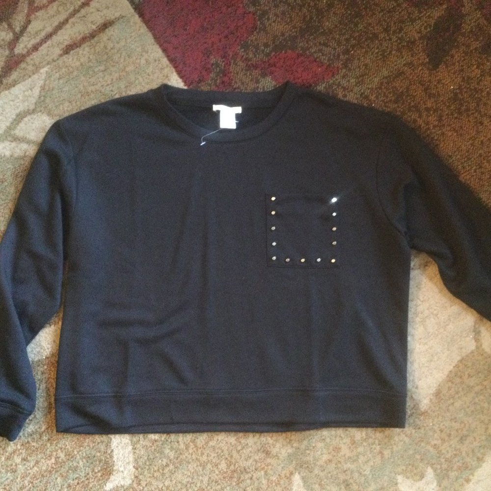 INTU Woman's Sweatshirt NWOT